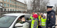 Мамы за рулём: праздничное поздравление от Госавтоинспекции и школьников - Кирсанов.Онлайн